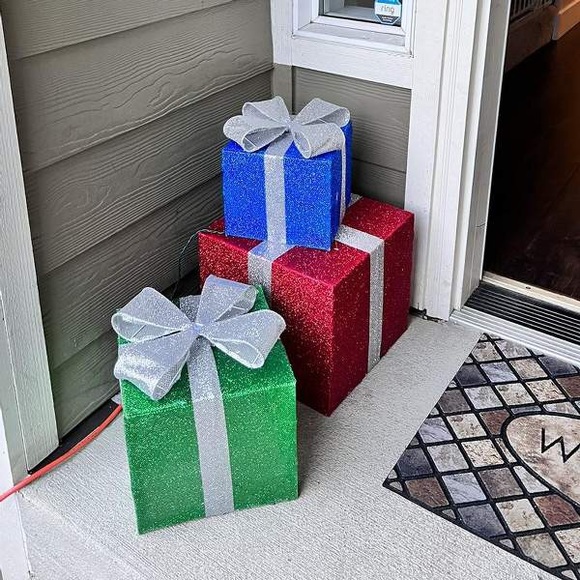 🎄FLASH SALE🎄NIB 3 Lighted Christmas Presents Decorations - Picture 12 of 13